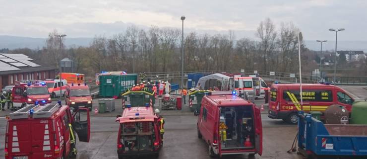 Feuerwehr unterstützt die Abschlussübung des OrgL-Lehrgangs