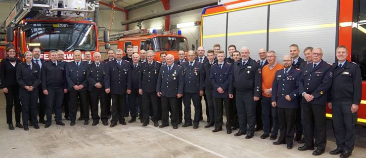 Viele Einsätze, Ausbildungsstunden und Beförderungen bei der Ortsfeuerwehr