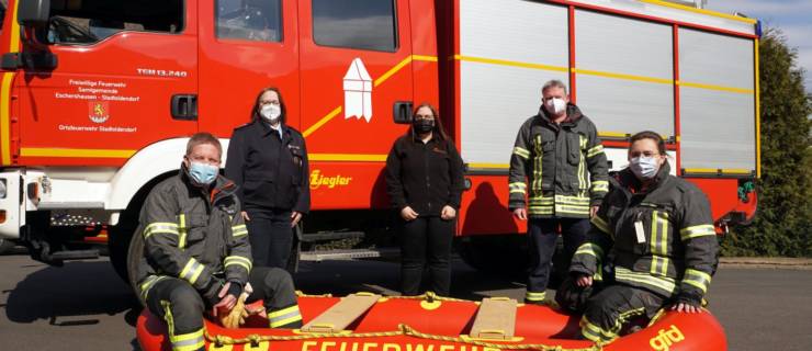 Spende von Survitec aus Eschershausen: Ein Rettungsboot für die Ortsfeuerwehr Stadtoldendorf