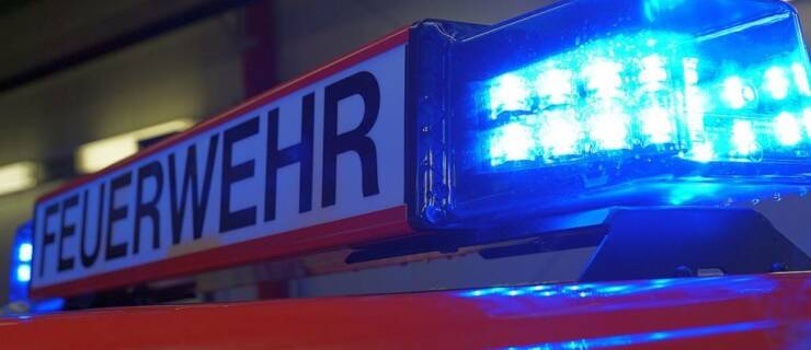 Hubrettungsfahrzeug in Lüerdissen im Einsatz. Unterstützung Rettungsdienst.