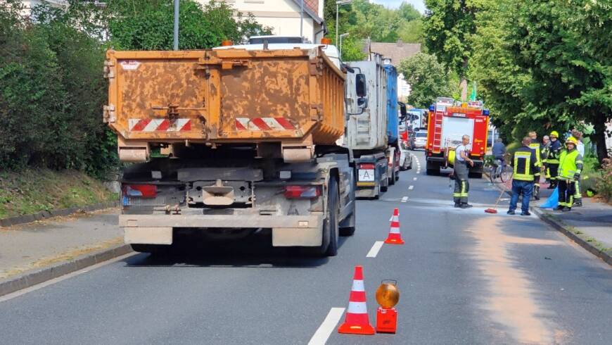 Appell an alle Verkehrsteilnehmer: Mehr Rücksichtnahme auf Einsatzkräfte an Unfallorten!