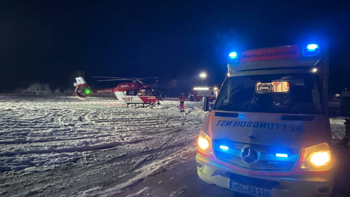 Nächtliches Ausleuchten für Rettungshubschrauber Christoph Niedersachsen bei medizinischen Notfall