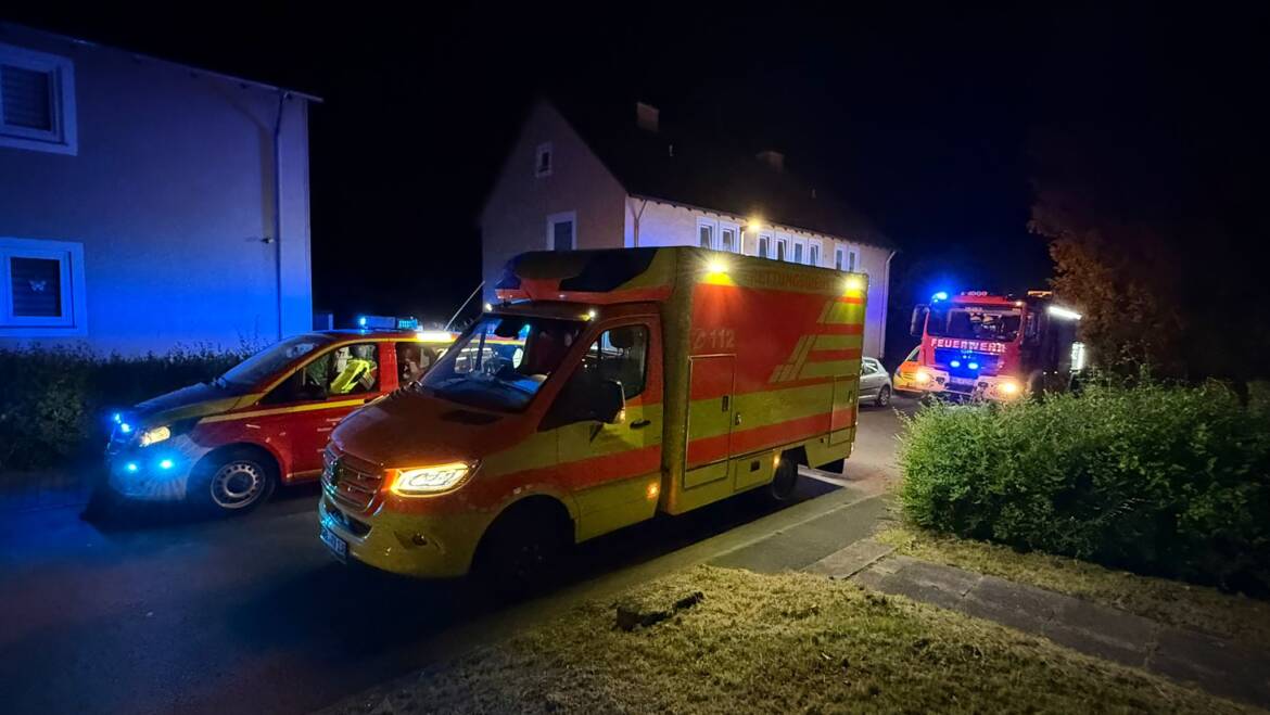 Nächtliche Trageunterstützung für Rettungsdienst, Ausleuchtung und Eigentumssicherung