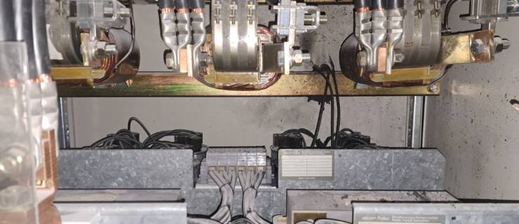 Zweiter Feuerwehreinsatz an diesem Tag: Brennt Elektroverteilung in Stadtoldendorfer Industriebetrieb