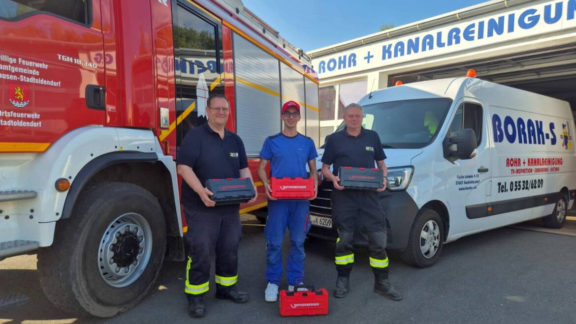 Borak.S Rohrreinigung spendet in Kooperation mit Rothenberger an die Freiwillige Feuerwehr