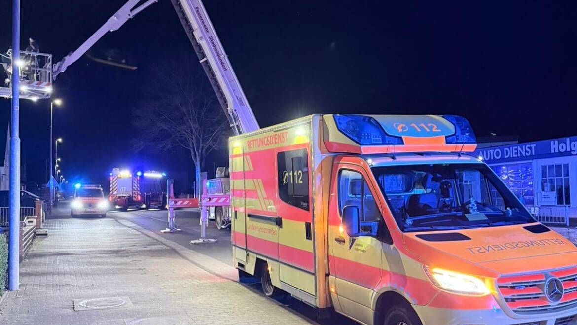 Nächtliche Unterstützung des Rettungsdienst beim Transport einer Person