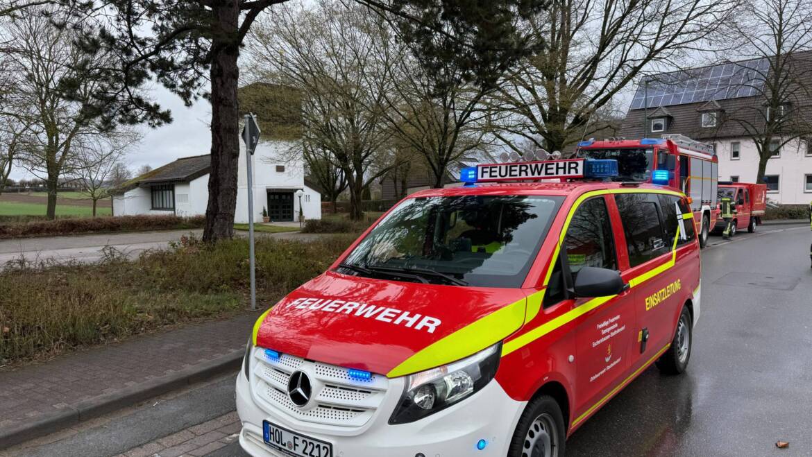 Verunreinigung der Durchgangsstraße in Arholzen durch ausgelaufene Betriebsstoffe