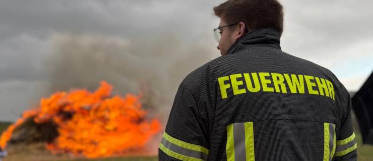 Brandsicherheitswache beim Osterfeuer in Stadtoldendorf