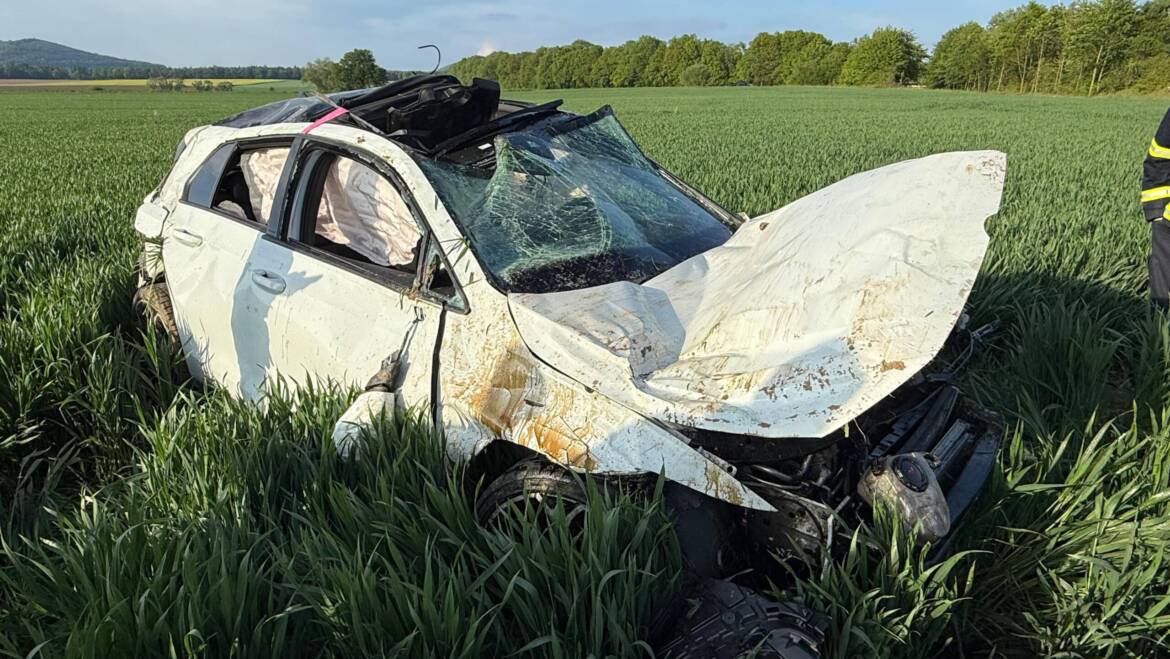 Einsatz nach einem Verkehrsunfall zwischen Stadtoldendorf und Arholzen