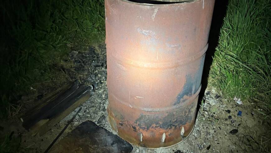 Brand in einer Feuertonne sorgte für die Alarmierung der Stadtoldendorfer Feuerwehr