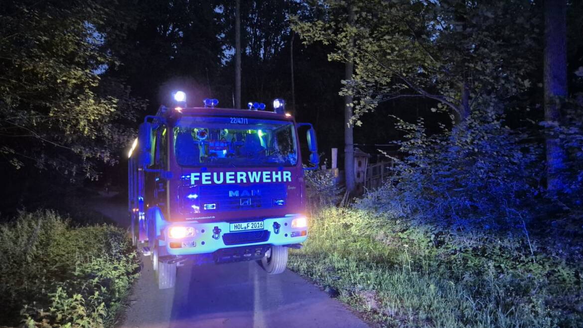 Vandalismus sorgt für Feuerwehreinsatz auf dem Waldspielplatz in Stadtoldendorf
